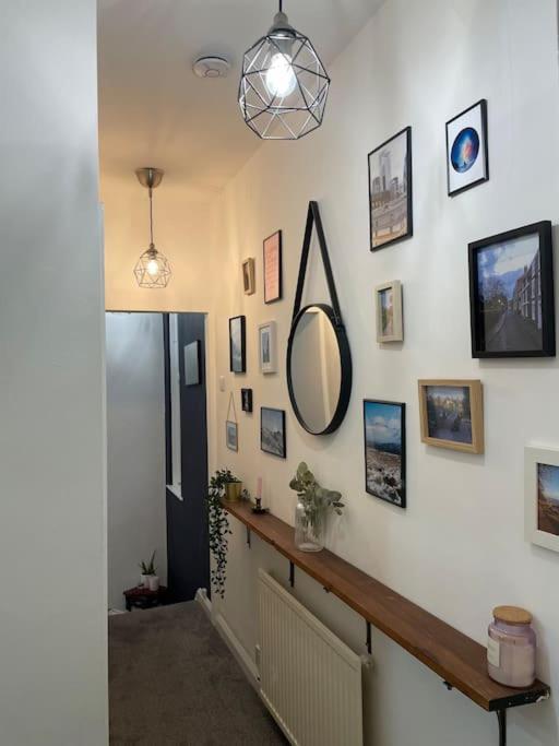 Hoole House- Bright And Modern 2 Bedroom House, Close To Train Station And The Centre Chester